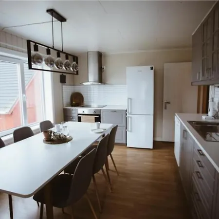 Location, Location, Location Ferienhaus Ervik (Vestland)