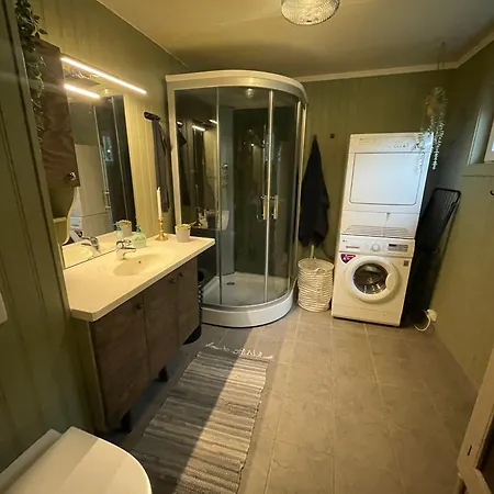 Dom wakacyjny Location, Location, Location