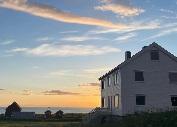 Dom wakacyjny Location, Location, Location