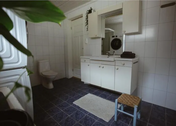 Dom wakacyjny Location, Location, Location