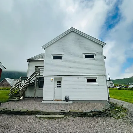 Location, Location, Location Ferienhaus Ervik (Vestland)